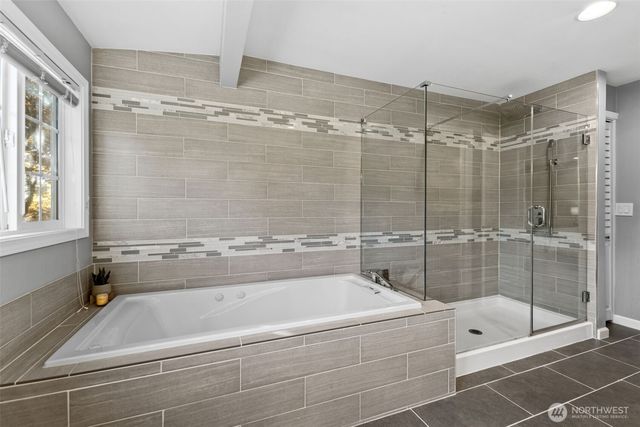618 NW 163rd Street, Shoreline, WA 98177