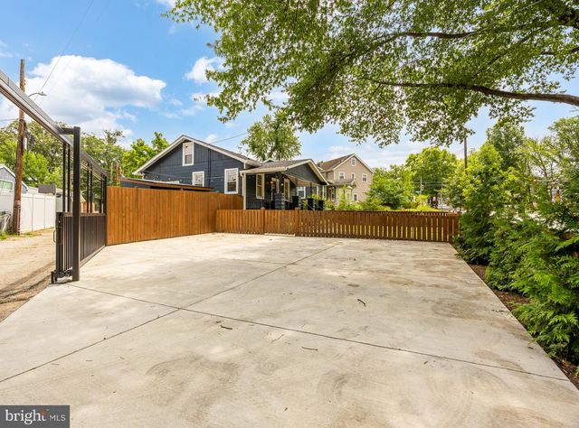 3517 SOUTH DAKOTA AVE NE, Washington, DC 20018