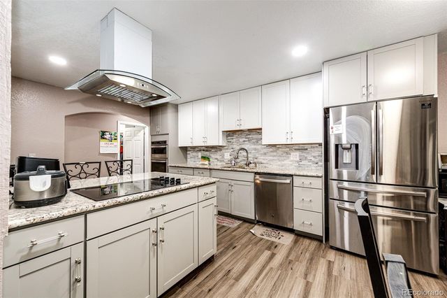 6799 W 52nd Avenue, Arvada, CO 80002