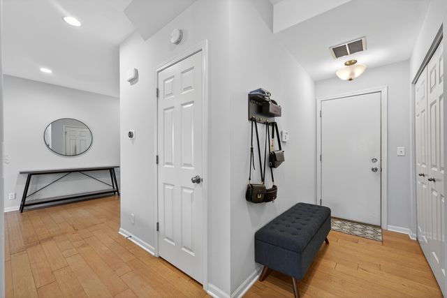 6N385 Whitmore Circle B, St. Charles, IL 60174