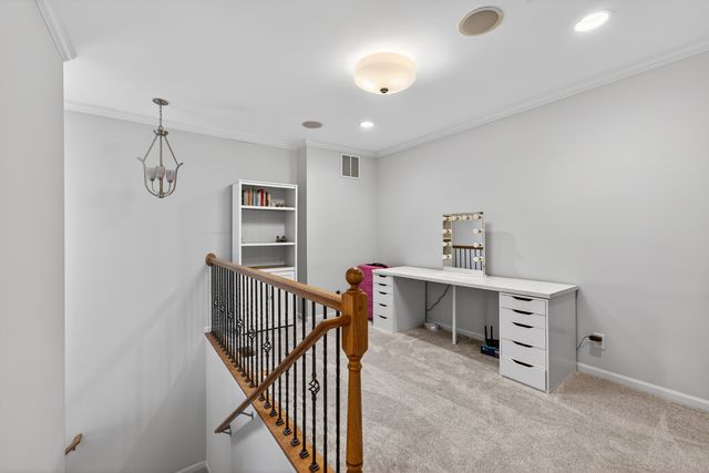 6N385 Whitmore Circle B, St. Charles, IL 60174