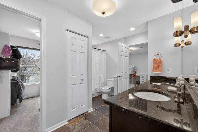 6N385 Whitmore Circle B, St. Charles, IL 60174