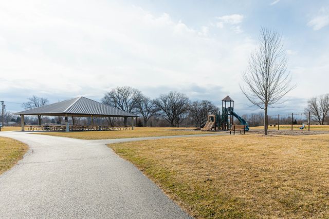 6N385 Whitmore Circle B, St. Charles, IL 60174