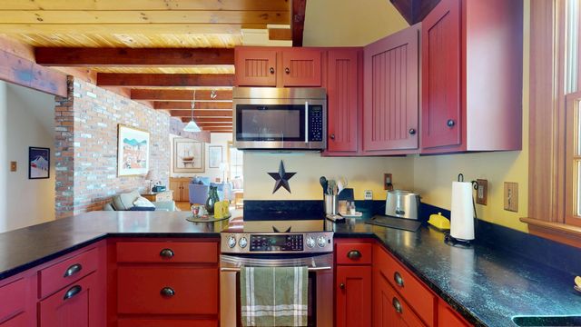 1456 Halladay Road, Middlebury, VT 05753