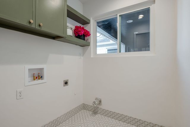 6423 Wrenwood Drive, Dallas, TX 75252