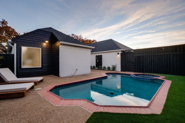 6423 Wrenwood Drive, Dallas, TX 75252