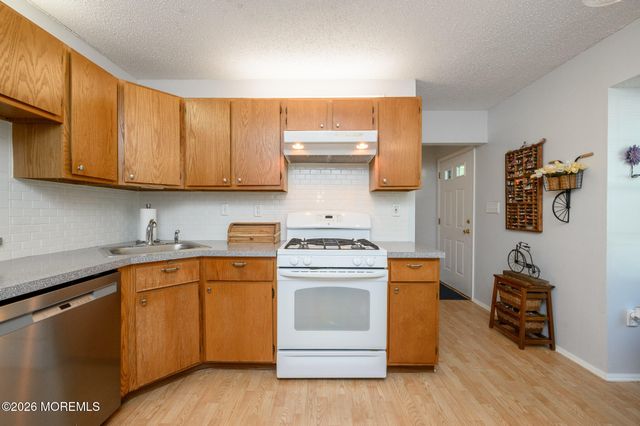 62 Secretariat Court, Tinton Falls, NJ 07724