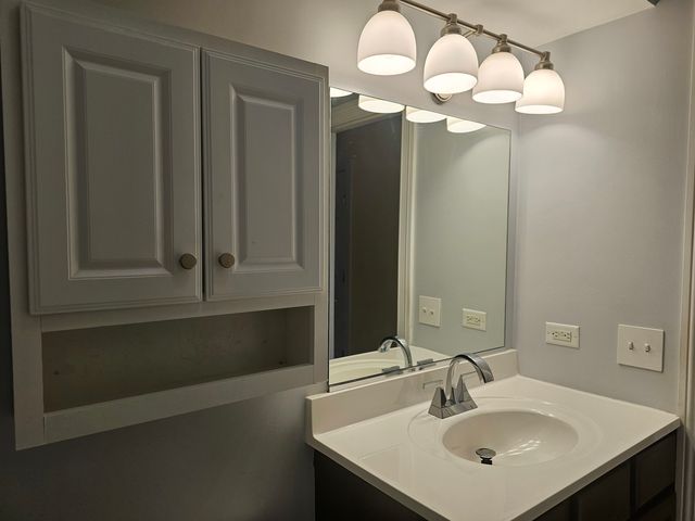 1903 Golf Road 1B, Mount Prospect, IL 60056