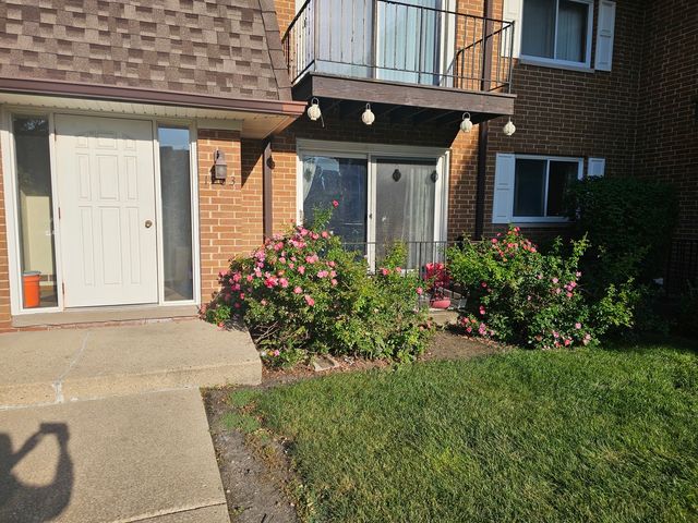 1903 Golf Road 1B, Mount Prospect, IL 60056
