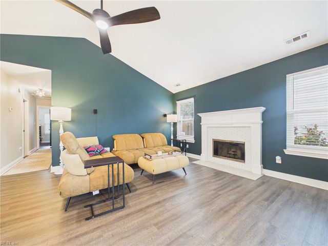 525 Hillshire WAY, Virginia Beach, VA 23454