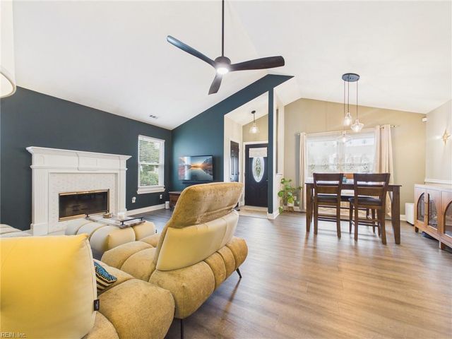 525 Hillshire WAY, Virginia Beach, VA 23454