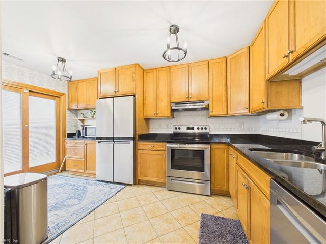 525 Hillshire WAY, Virginia Beach, VA 23454