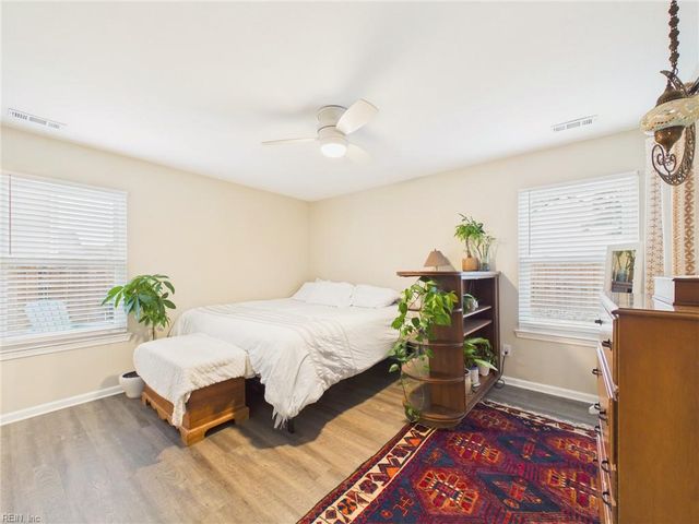 525 Hillshire WAY, Virginia Beach, VA 23454