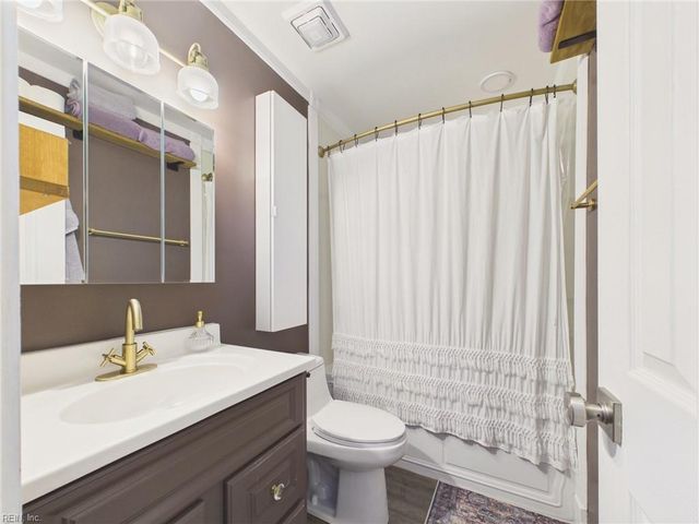 525 Hillshire WAY, Virginia Beach, VA 23454
