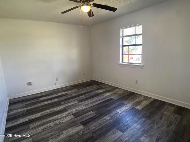 1999b Sunnybrook Road, Greenville, NC 27834