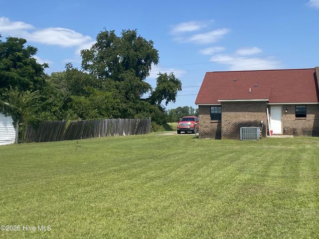 1999b Sunnybrook Road, Greenville, NC 27834