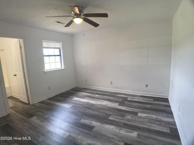 1999b Sunnybrook Road, Greenville, NC 27834