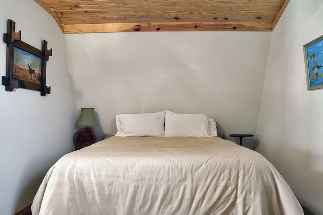 4343 E Plympton Road, Laurel Hill, FL 32567