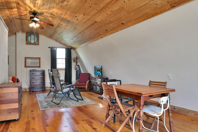 4343 E Plympton Road, Laurel Hill, FL 32567