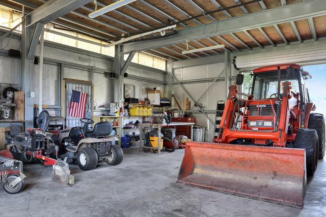 4343 E Plympton Road, Laurel Hill, FL 32567