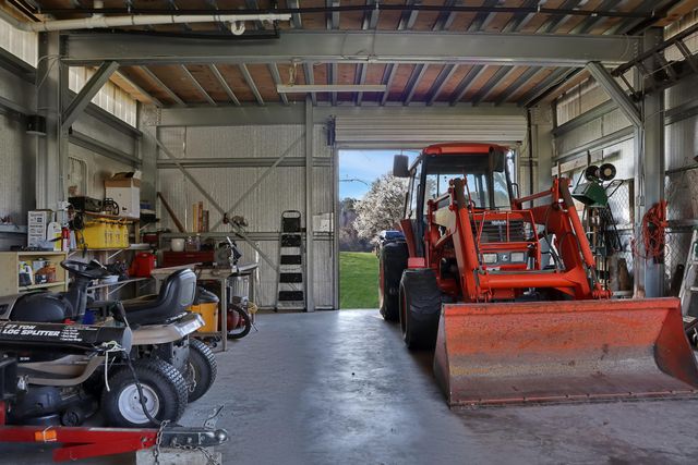 4343 E Plympton Road, Laurel Hill, FL 32567