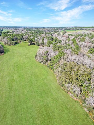 4343 E Plympton Road, Laurel Hill, FL 32567