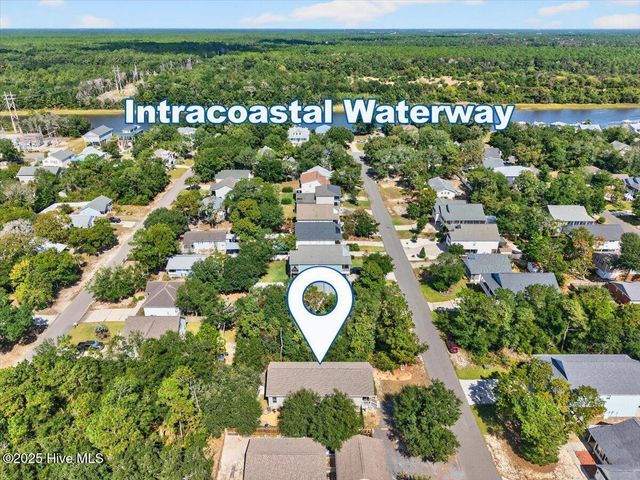 147 NE 8th Street, Oak Island, NC 28465