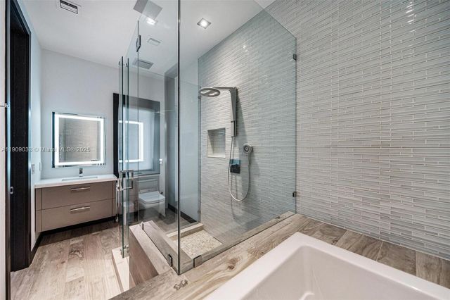 8961 SW 62nd Ct, Pinecrest, FL 33156