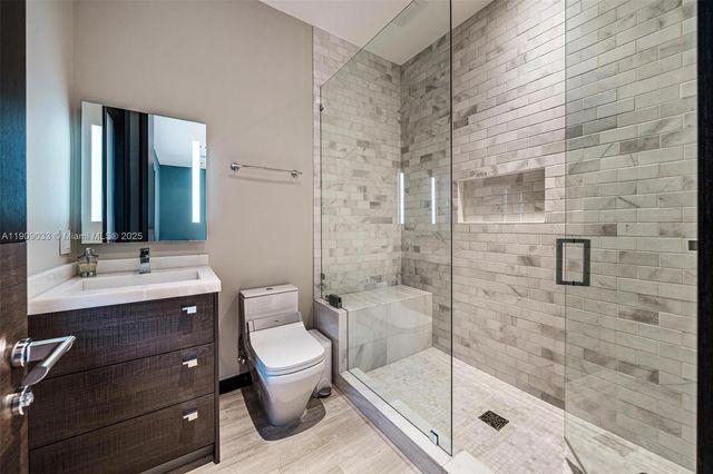 8961 SW 62nd Ct, Pinecrest, FL 33156