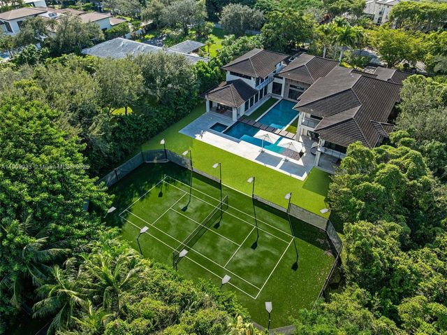 8961 SW 62nd Ct, Pinecrest, FL 33156