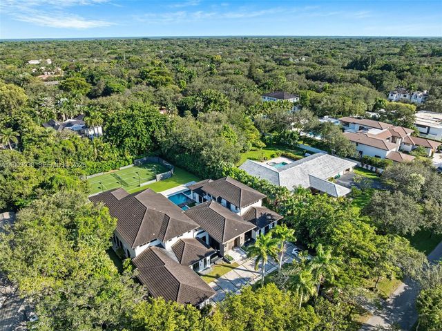 8961 SW 62nd Ct, Pinecrest, FL 33156