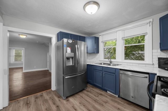 2015 Leclaire Street, Davenport, IA 52803