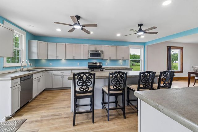 6266 Plank Road, Cottrellville Twp, MI 48039