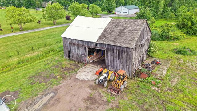 6266 Plank Road, Cottrellville Twp, MI 48039