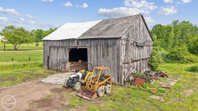 6266 Plank Road, Cottrellville Twp, MI 48039