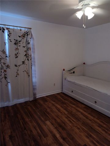 904 University Oaks Boulevard 101, College Station, TX 77840