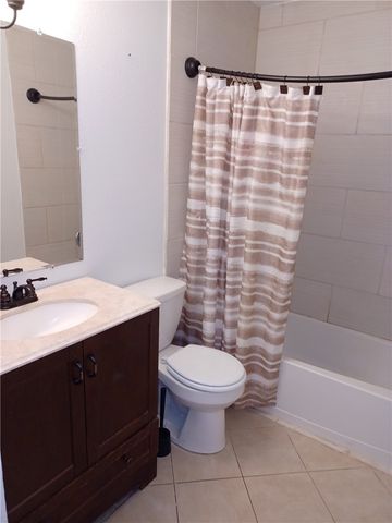 904 University Oaks Boulevard 101, College Station, TX 77840