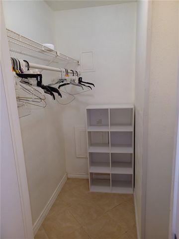 904 University Oaks Boulevard 101, College Station, TX 77840