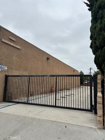 6611 Eastern Avenue, Bell Gardens, CA 90201