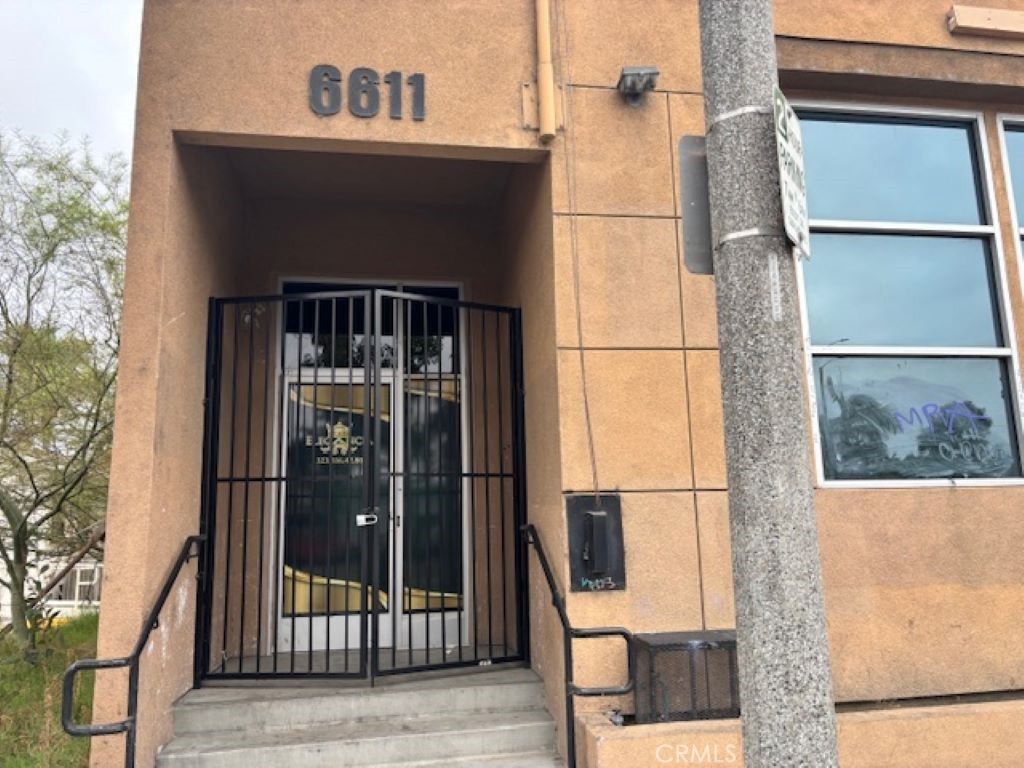 6611 Eastern Avenue, Bell Gardens, CA 90201