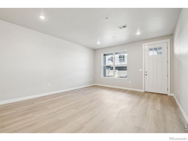 410 High Point Drive 104, Longmont, CO 80504