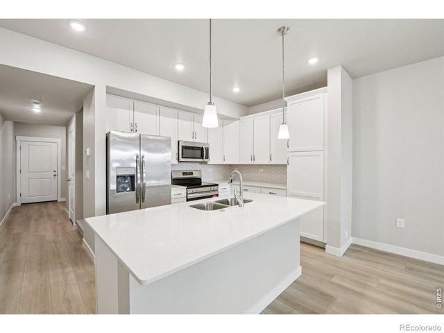 410 High Point Drive 104, Longmont, CO 80504