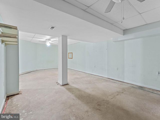 25 ESSEX PL, Newtown, PA 18940