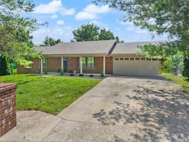 201 Pinecrest Court, Berea, KY 40403
