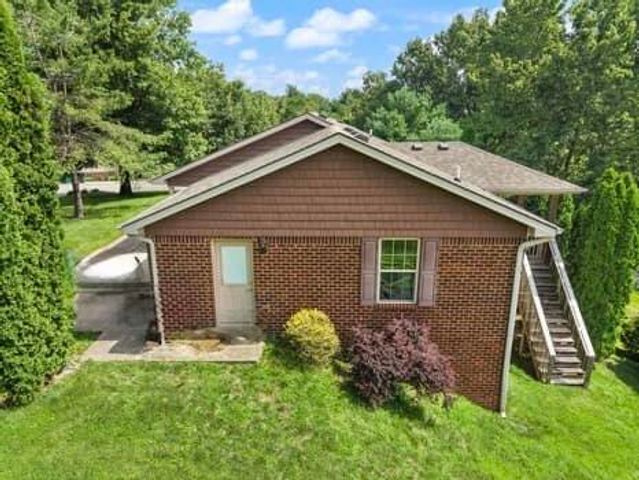 201 Pinecrest Court, Berea, KY 40403