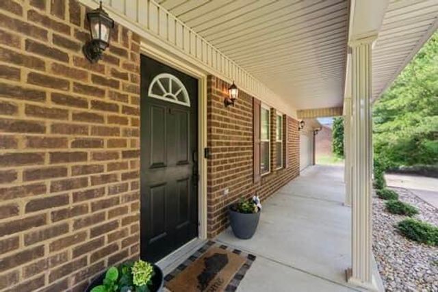 201 Pinecrest Court, Berea, KY 40403