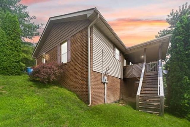 201 Pinecrest Court, Berea, KY 40403