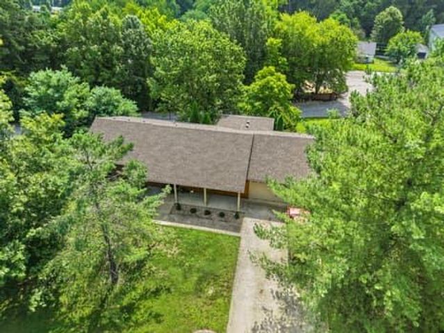 201 Pinecrest Court, Berea, KY 40403
