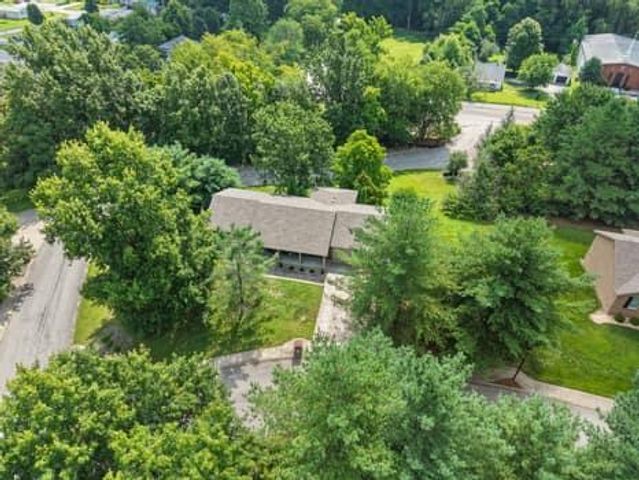201 Pinecrest Court, Berea, KY 40403