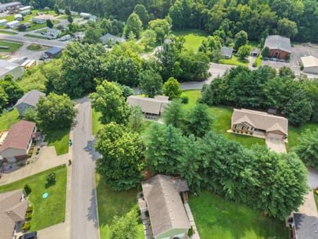 201 Pinecrest Court, Berea, KY 40403